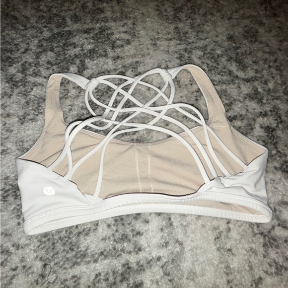 Lululemon Bundle of 2 Free to be Serene bras White and Grey and pink Size: 8 - Picture 4 of 7